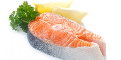 Roher Lachs Roher Lachs mit Garnitur.